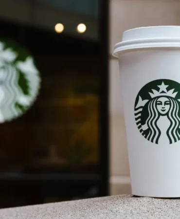 Starbucks Kuzey Amerika Genelindeki Yaklaşık 250 Şubesini Kapatma Kararı Aldı