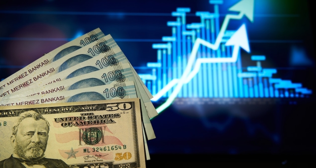 Dolar/TL Yeni Haftaya Tarihi Zirve Seviyesi Olan 49,1630 Liradan Başladı