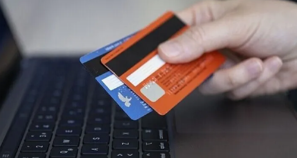 Kredi Kartını Kuyumcuda Nakde Çevirenlere Limit Kısıtlaması ve Hukuki İnceleme Riski