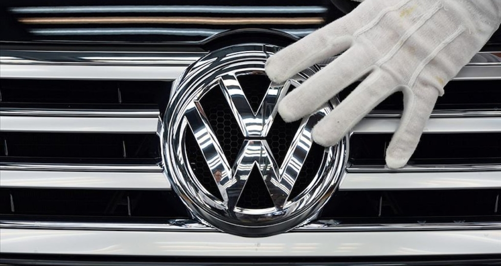 IG Metall'den Volkswagen yönetimine sözleşme fesihlerini geri alması için 31 Ekim uyarısı