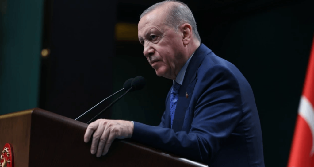 İktidar Kulislerinde Emekli Düzenlemesi ve Fon Krizi Gündemi Hareketlendirdi