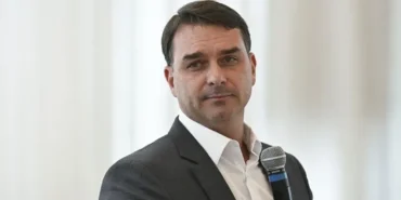 Brezilya'da Seçimi Kaybeden Flavio Bolsonaro'nun Pasaportunu Vermeyip ABD'ye Kaçtığı İddia Edildi