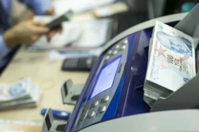 Cumhuriyet Bayramı Öncesi Bankalar ve Kamu Kurumları 28 Ekim'de Yarım Gün Çalışacak